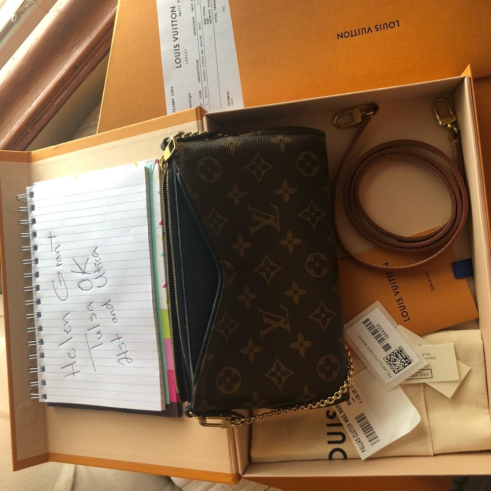 ❌SOLD❌Louis Vuitton Pallas clutch